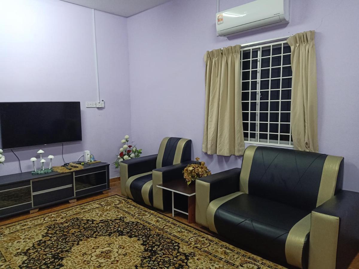 Aliza Scawa Homestay Куала Пила Екстериор снимка
